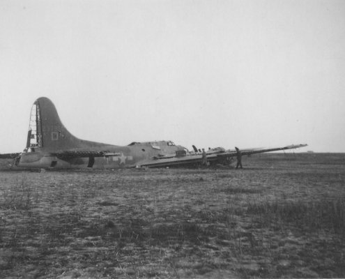 f1671 neergestort amerikaanse B17 Noordwest van haven Schokland 1944