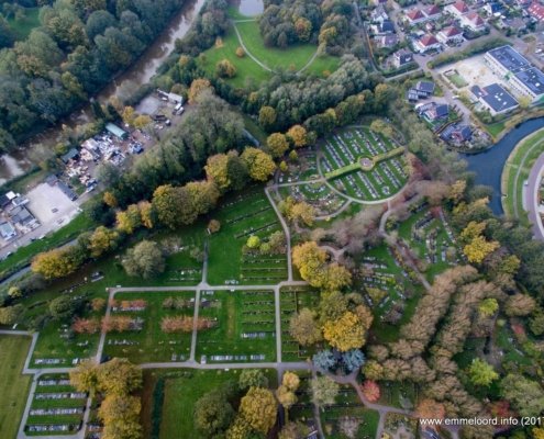 begraafplaats photo Begraafplaats-Emmeloord.01.jpg