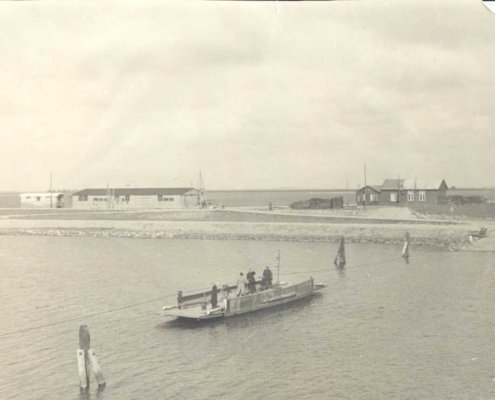 Trekpont-over-de-Lemstervaart-bij-kamp-Emmeloord-Oost-1943.jpg