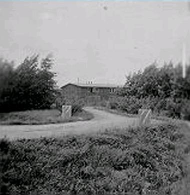 Ingang-Kamp-de-Voorst-1946.jpg