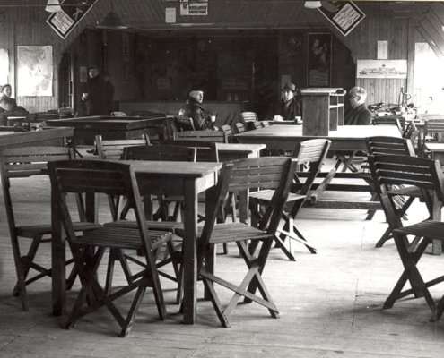 003kantine-kamp-Zwartemeer-RIJP-ca.1944.jpg