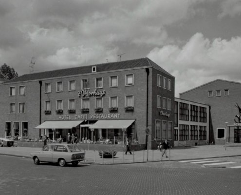 Voorhuys met anker rechts 1972.bk_