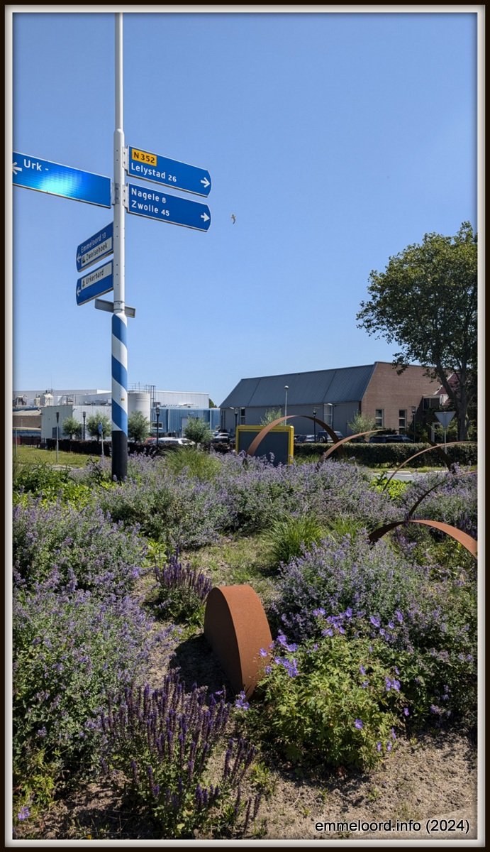 Rotonde kunst Urk 6 bogen Domineesweg - Mees