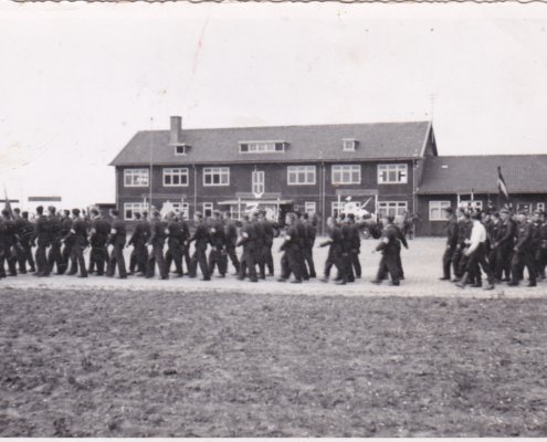1945 2 Bevrijding Emmeloord Binnenlandse Strijdkrachten bij DK 6 IMG_0003