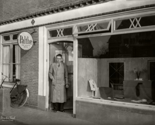 Kledingwinkel Theo Tank vader van Martin Tank Zeaasterstraat nr 29