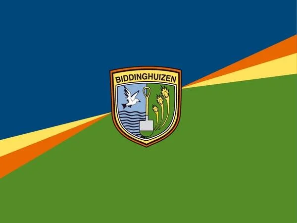 eerste-dorpsvlag-Biddinghuizen.jpg