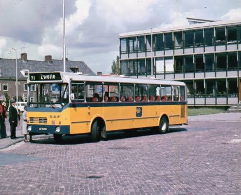 Busstation - nwh-3-emmeloord-17051977_foto-t-dieben.jpg