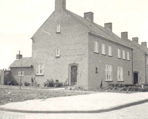 Middenstandswoningen aan de Lisdoddelaan te Emmeloord 6 juni 1947