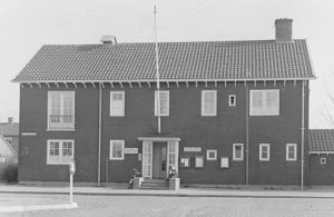 Harmen-Visserplein - Het-tijdelijke-raadhuis-1953.jpg