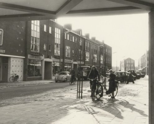 De Lange Nering. Zuidzijde gezien in westelijke richting 1955