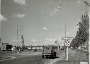 Nagelerstraat-weg - Gezicht-op-Emmeloord-vanuit-het-zuiden-Guido-de-Bresschool-Tholen-Nagelerweg-straat.png