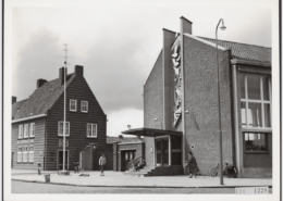 Postkantoor - Postkantoor-aan-de-Julianastraat-1957.png Postkantoor - Postkantoor-aan-de-Julianastraat-1957.png