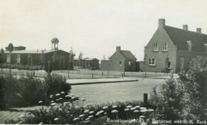 Rietstraat - Rietstraat-en-R-K-Kerk.jpg