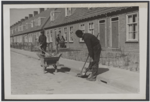 Rietstraat - Stoepje-schoon-in-de-Rietstraat.png