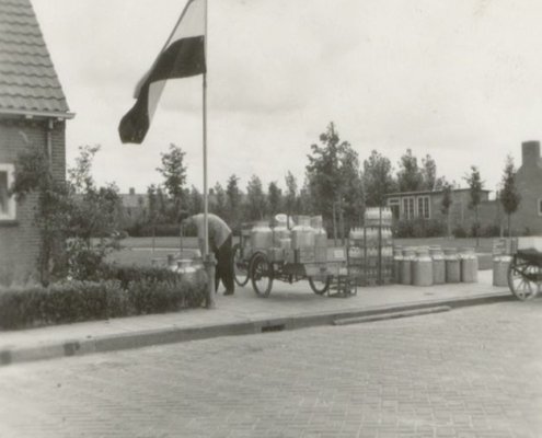 Melk en zuivelproductenhandel in de Rietstraat aug 1948