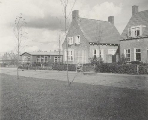 De Zeebiesstraat. De laatste woningen 1949